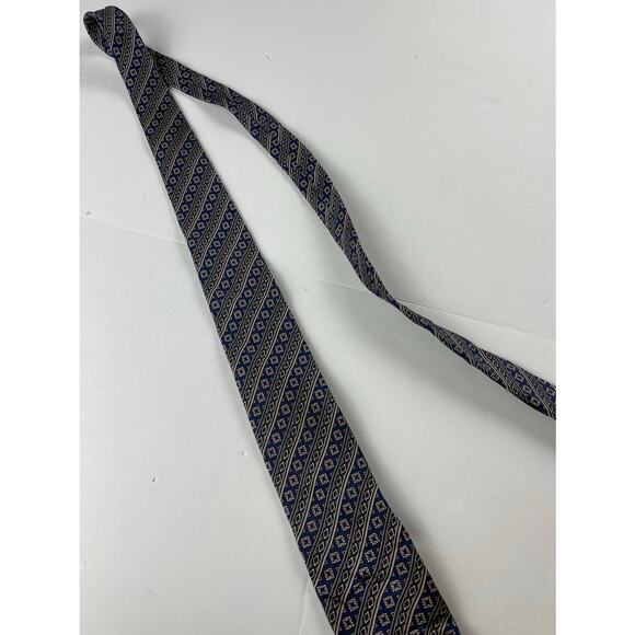 Christian Dior Necktie - Pre-Owned in Great Condition! - Picture 8 of 8